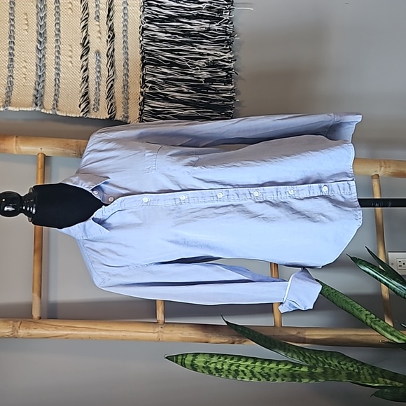 Aritzia Talula Classic Fit Blue Button Front Shirt - Picture 3 of 10